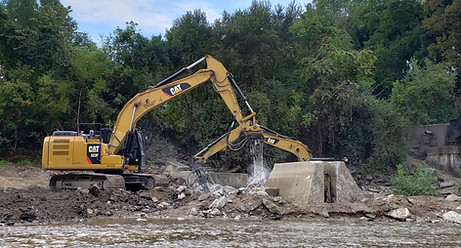 2016-01 MSD Dam Removal- McCullough (13).jpg